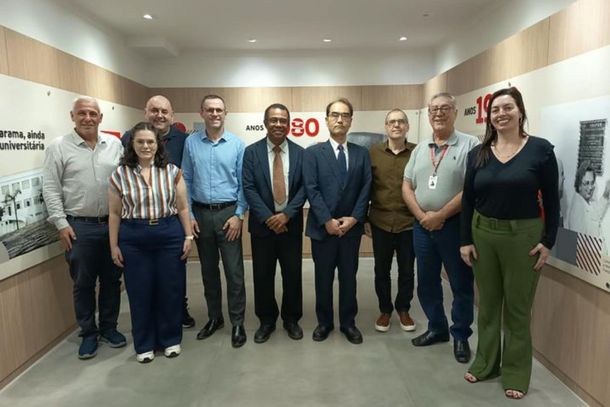 Encontro na Unipar re&uacute;ne pesquisadores japoneses para discutir futuros projetos conjuntos