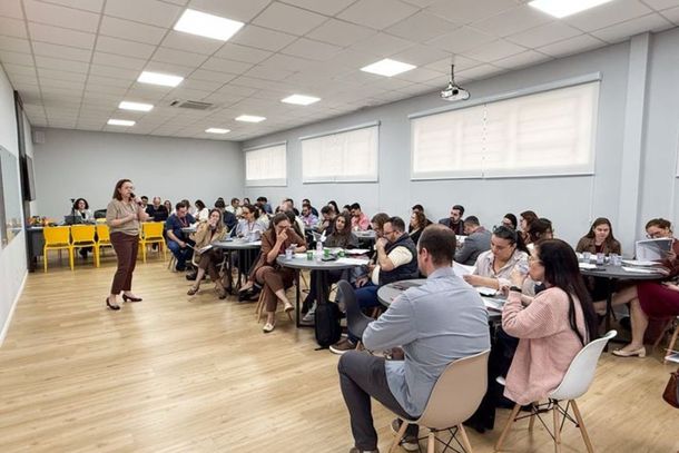 Unipar re&uacute;ne coordenadores para discutir perman&ecirc;ncia estudantil e qualidade da experi&ecirc;ncia acad&ecirc;mica