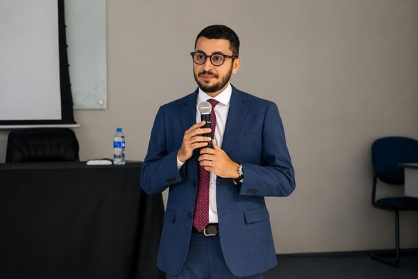Dr. Julio Santos 