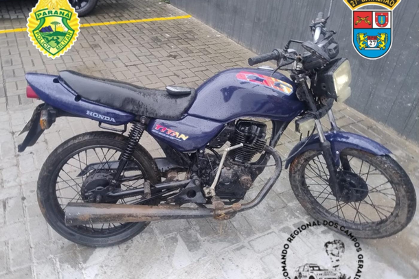 Moto apreendida em S&atilde;o Mateus do Sul. 