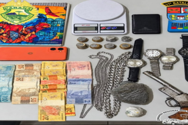Mulher &eacute; presa por tr&aacute;fico de drogas durante abordagem da PM em Bituruna