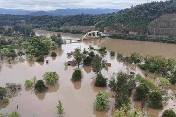 Rio Igua&ccedil;u atinge 6,19 metros na manh&atilde; deste domingo
