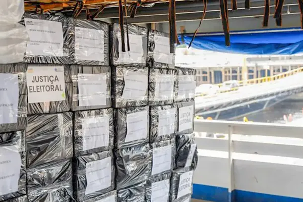 Tribunais eleitorais come&ccedil;am a preparar urnas eletr&ocirc;nicas