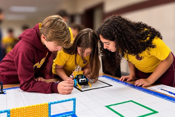 2.&ordm; Campeonato de Rob&oacute;tica CSJ re&uacute;ne estudantes em desafios de tecnologia e inova&ccedil;&atilde;o