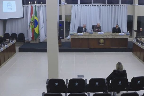 C&acirc;mara de Porto Uni&atilde;o debate enchentes e avan&ccedil;a com projetos em sess&atilde;o