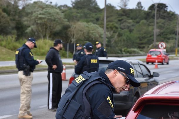 PRF registra 98 acidentes e cinco mortes durante a Opera&ccedil;&atilde;o Nossa Senhora Aparecida no PR