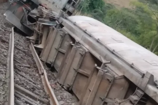 Trem descarrila em Barra Mansa, Sul do Rio e Costa Verde