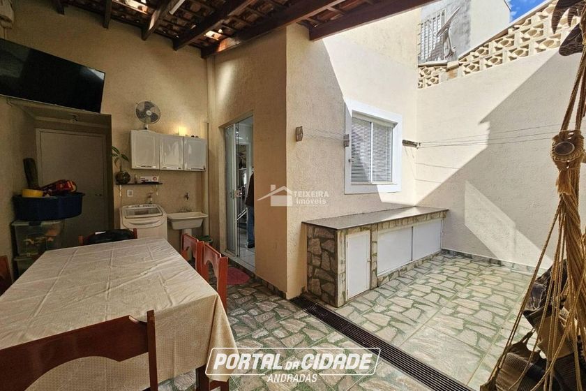 Sobrado &agrave; venda - 88m&sup2; - Jardim Muterle