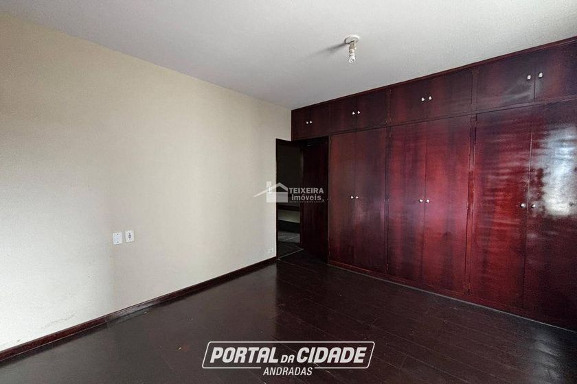 Casa &agrave; venda - 274m&sup2; - Centro