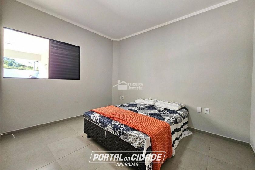 Casa &agrave; venda - 100m&sup2; - Santo Ant&ocirc;nio de Lisboa