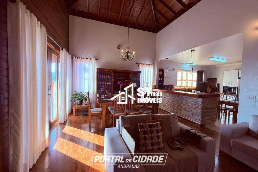 Casa &agrave; venda - 240m&sup2; - Jardim Panorama