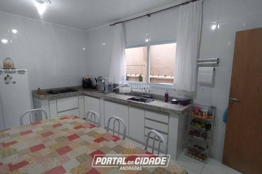 Casa &agrave; venda - 250m&sup2; - Centro