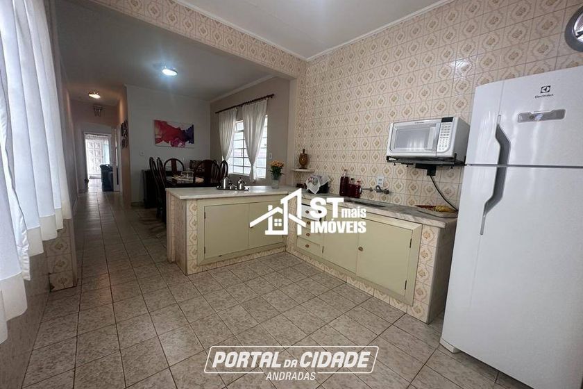 Casa &agrave; venda - 300m&sup2; - Centro