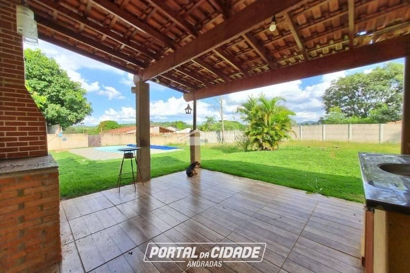 Ch&aacute;cara &agrave; venda - 650m&sup2; - Bairro Retirinho
