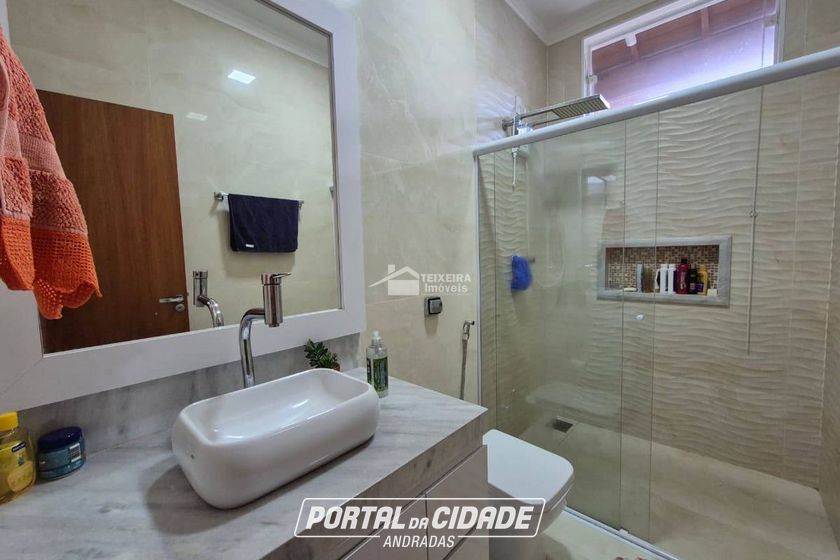 Casa &agrave; venda - 203m&sup2; - Jardim Mantiqueira II