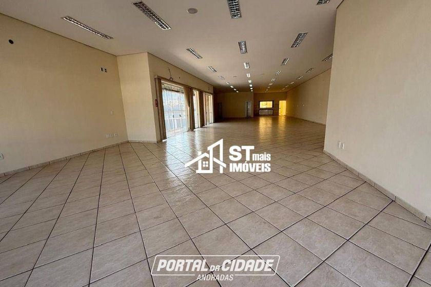 Sal&atilde;o Comercial para alugar - 300m&sup2; - Centro