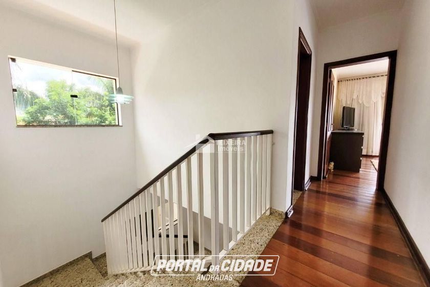 Casa &agrave; venda - 304m&sup2; - Mantiqueira Boulevard
