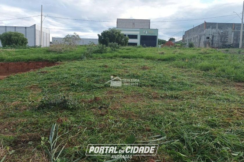 Terreno &agrave; venda - 200m&sup2; - Jardim Am&eacute;lia