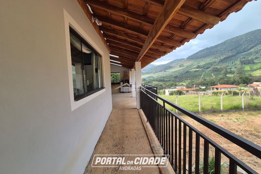 Ch&aacute;cara &agrave; venda - 136m&sup2; - Residencial Para&iacute;so