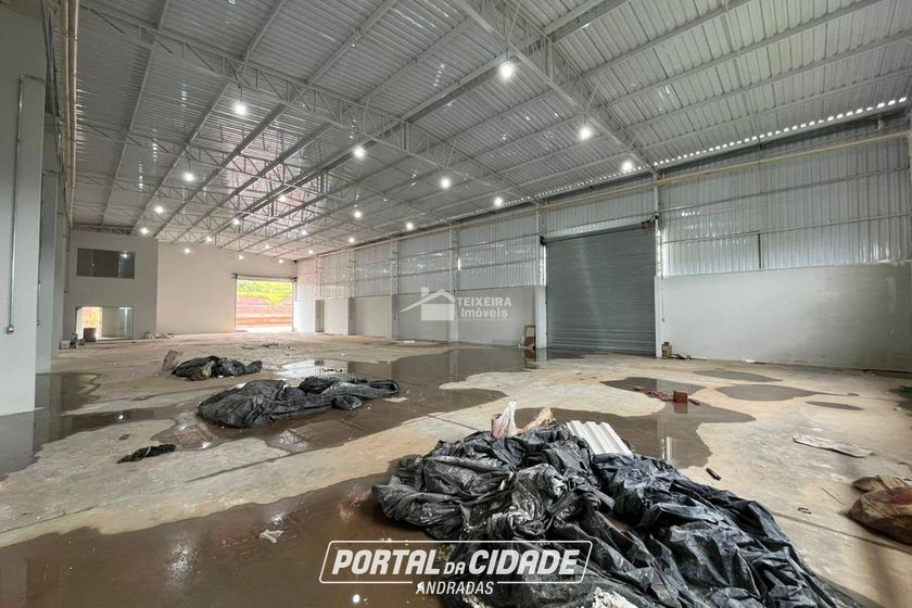 Sal&atilde;o Comercial para alugar - 860m&sup2; - Trade Park