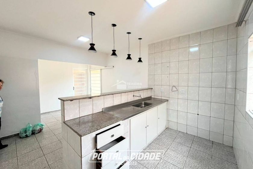 Casa para alugar - 140m&sup2; - Centro