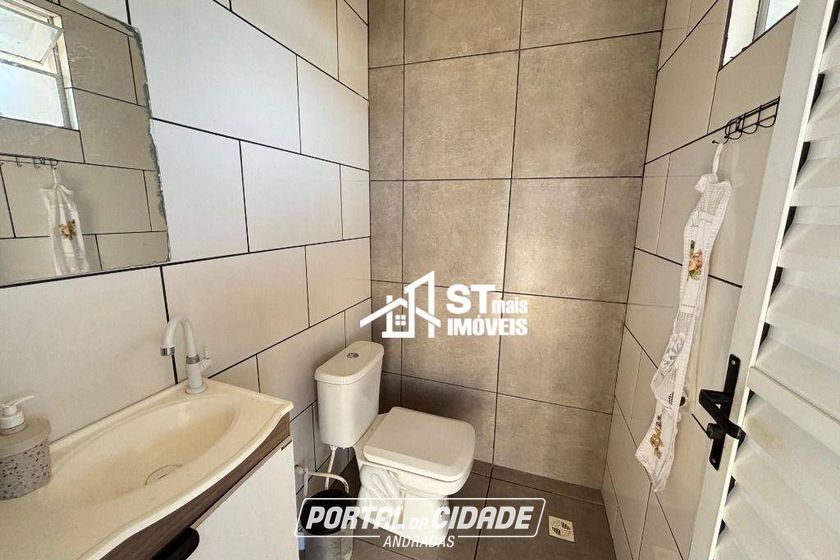 Ch&aacute;cara &agrave; venda - 456m&sup2; - &Aacute;rea Rural de Andradas