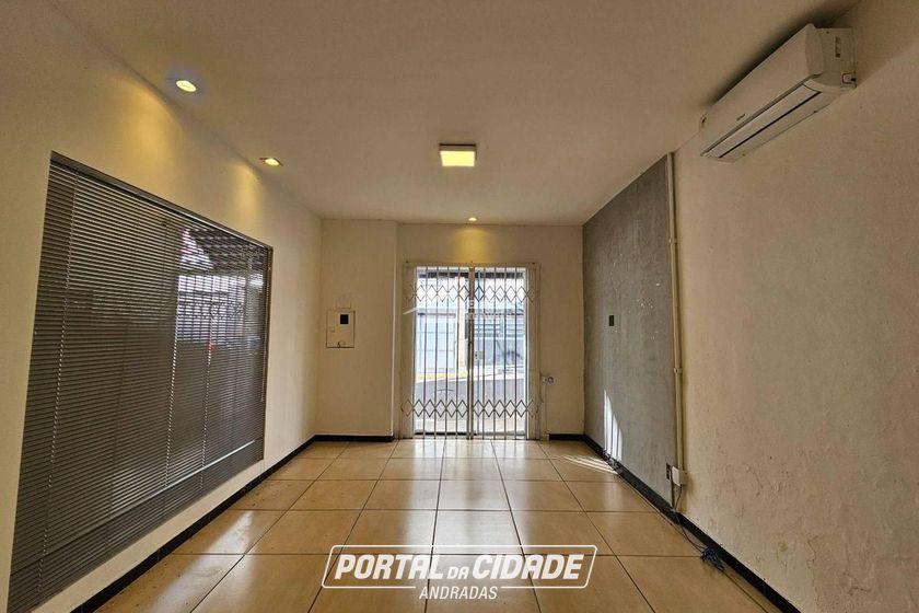 Sala Comercial para alugar - 168m&sup2; - Centro