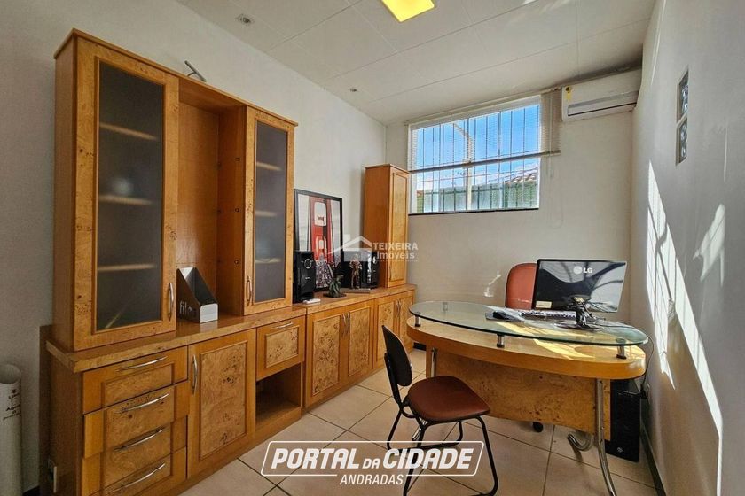 Sala Comercial para alugar - 168m&sup2; - Centro