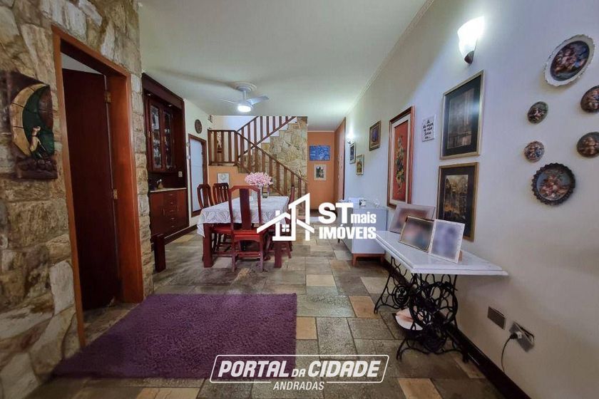 Casa &agrave; venda - 426m&sup2; - Centro