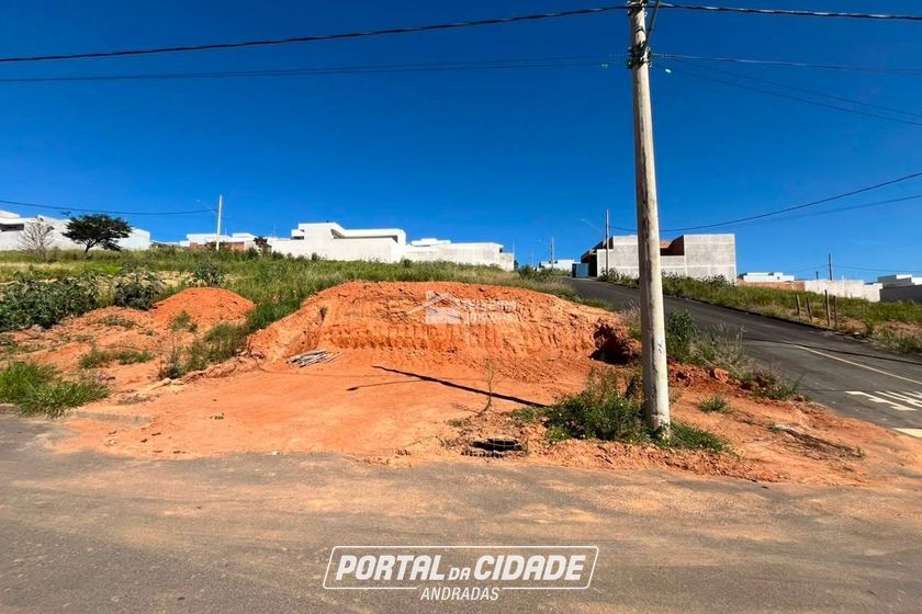 Terreno &agrave; venda - 200m&sup2; - Veredas da Serra