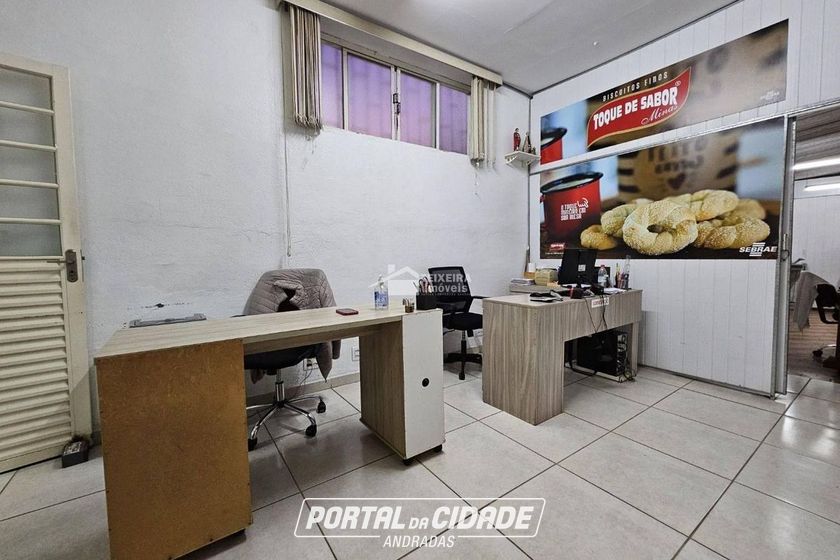 Sal&atilde;o Comercial &agrave; venda - 250m&sup2; - Centro