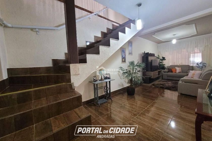 Casa &agrave; venda - 340m&sup2; - Centro