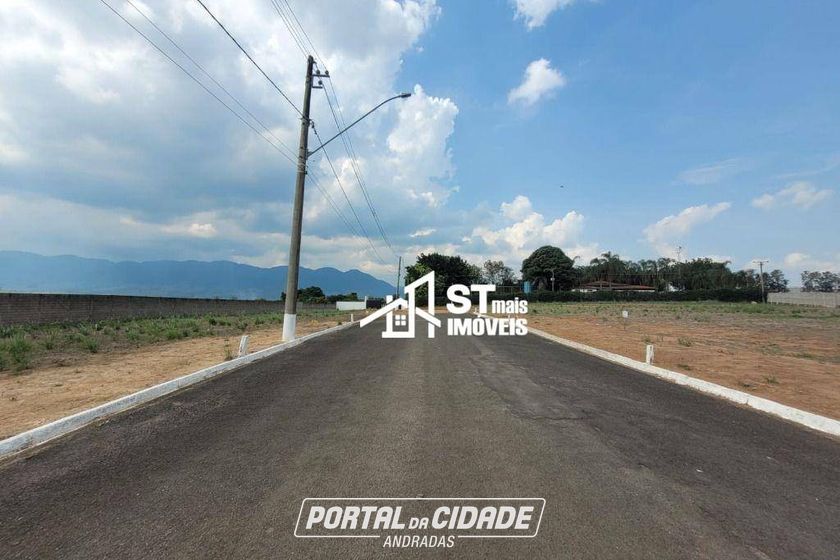 Terreno &agrave; venda - 300m&sup2; - Condominio Village