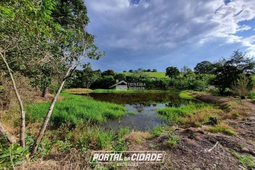 S&iacute;tio &agrave; venda - 180m&sup2; - Zona Rural