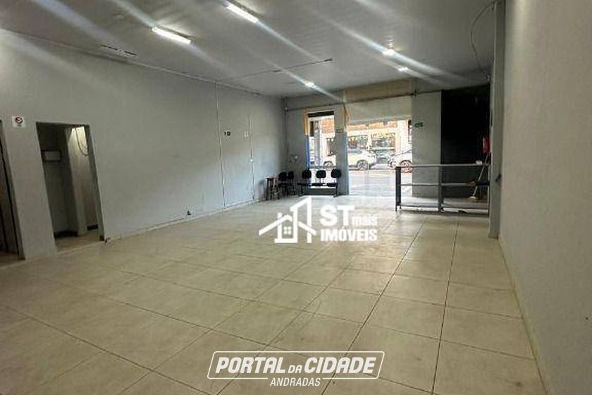 Sal&atilde;o Comercial para alugar - 150m&sup2; - Andradas
