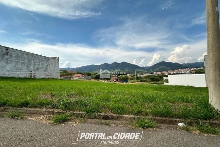 Terreno &agrave; venda - 300m&sup2; - Jardim Am&eacute;lia