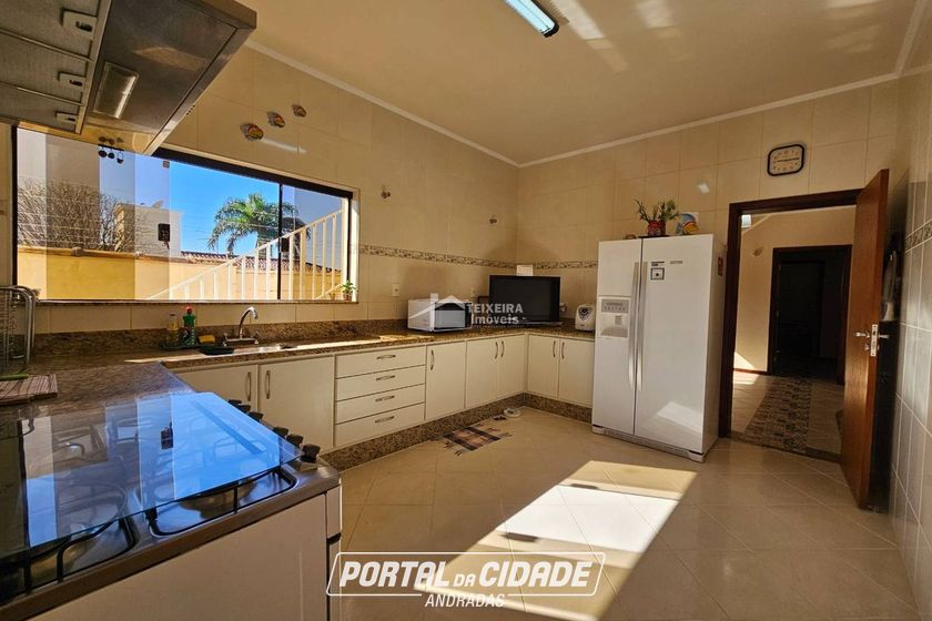 Casa &agrave; venda - 300m&sup2; - Jardim Bela Vista
