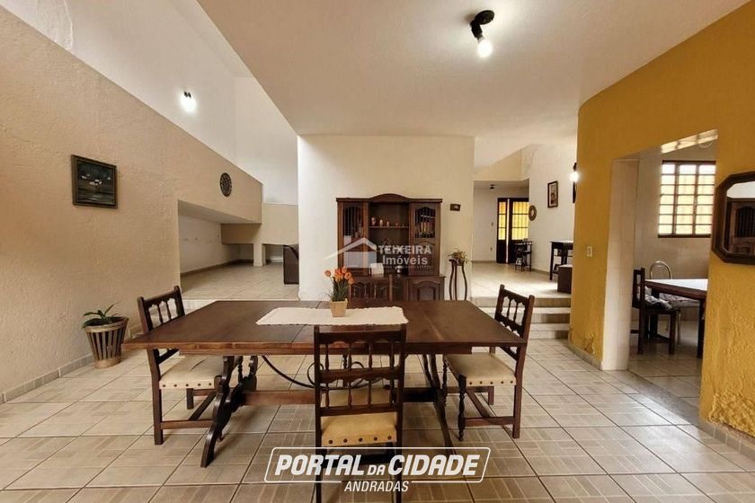 Casa &agrave; venda - 320m&sup2; - Vila Mosconi