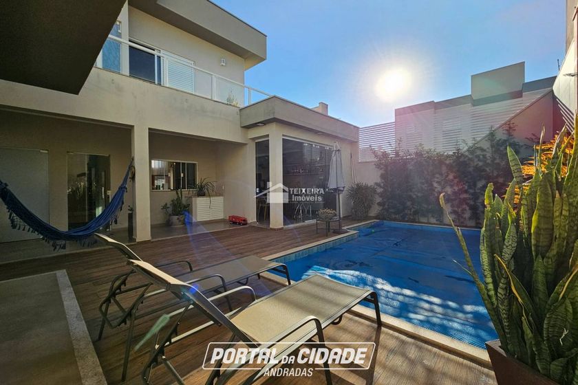 Casa &agrave; venda - 250m&sup2; - Jardim Mantiqueira II