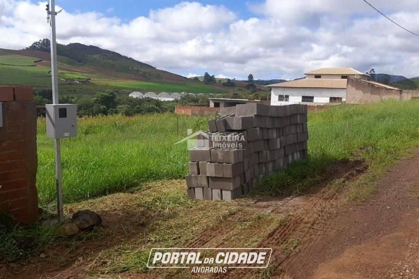 Terreno &agrave; venda - 2215m&sup2; - Zona Rural