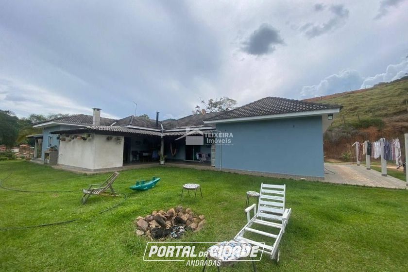 Ch&aacute;cara &agrave; venda - 11500m&sup2; - Zona Rural
