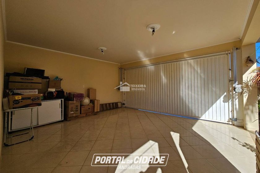 Casa &agrave; venda - 300m&sup2; - Jardim Bela Vista