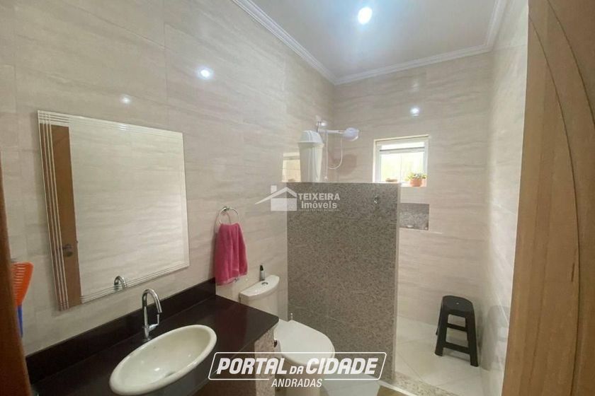 Ch&aacute;cara &agrave; venda - 11500m&sup2; - Zona Rural