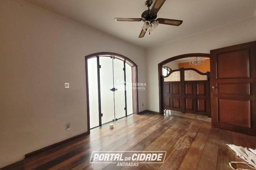 Sobrado &agrave; venda - 450m&sup2; - Jardim Bela Vista