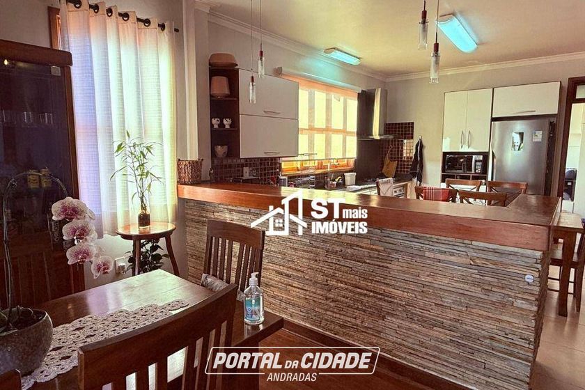 Casa &agrave; venda - 240m&sup2; - Jardim Panorama
