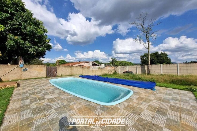 Ch&aacute;cara &agrave; venda - 650m&sup2; - Bairro Retirinho