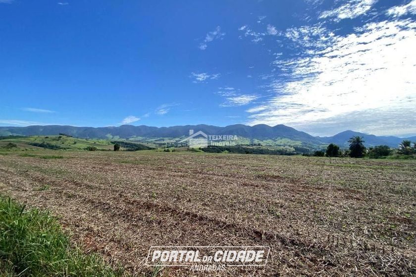 Terreno &agrave; venda - 4000m&sup2; - Retirinho