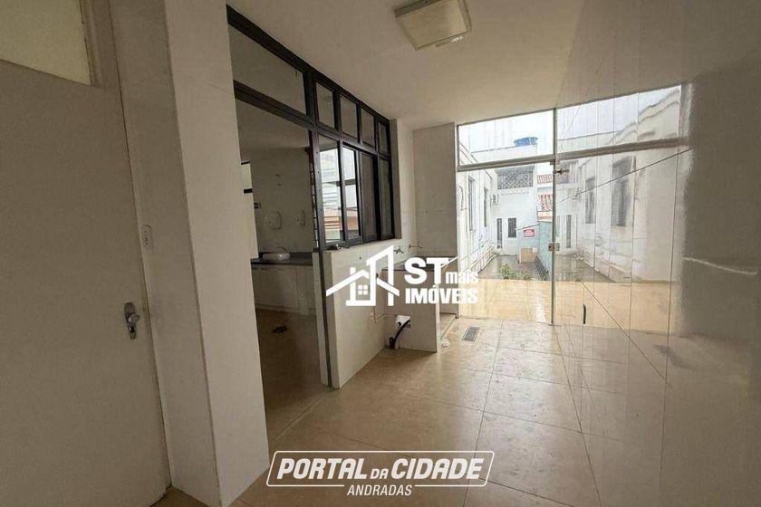 Sal&atilde;o Comercial para alugar - 205m&sup2; - Vila Mosconi