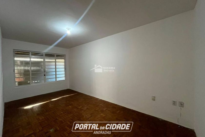 Casa para alugar - 203m&sup2; - Centro