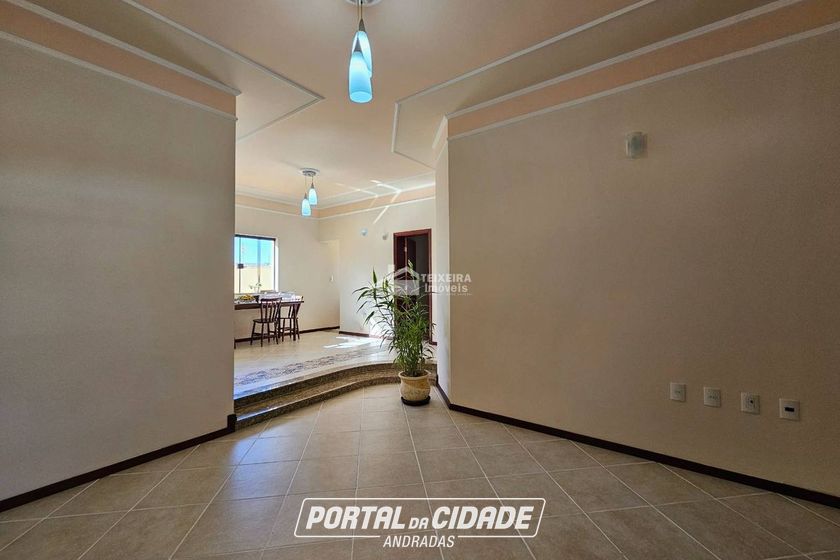 Casa &agrave; venda - 300m&sup2; - Jardim Bela Vista